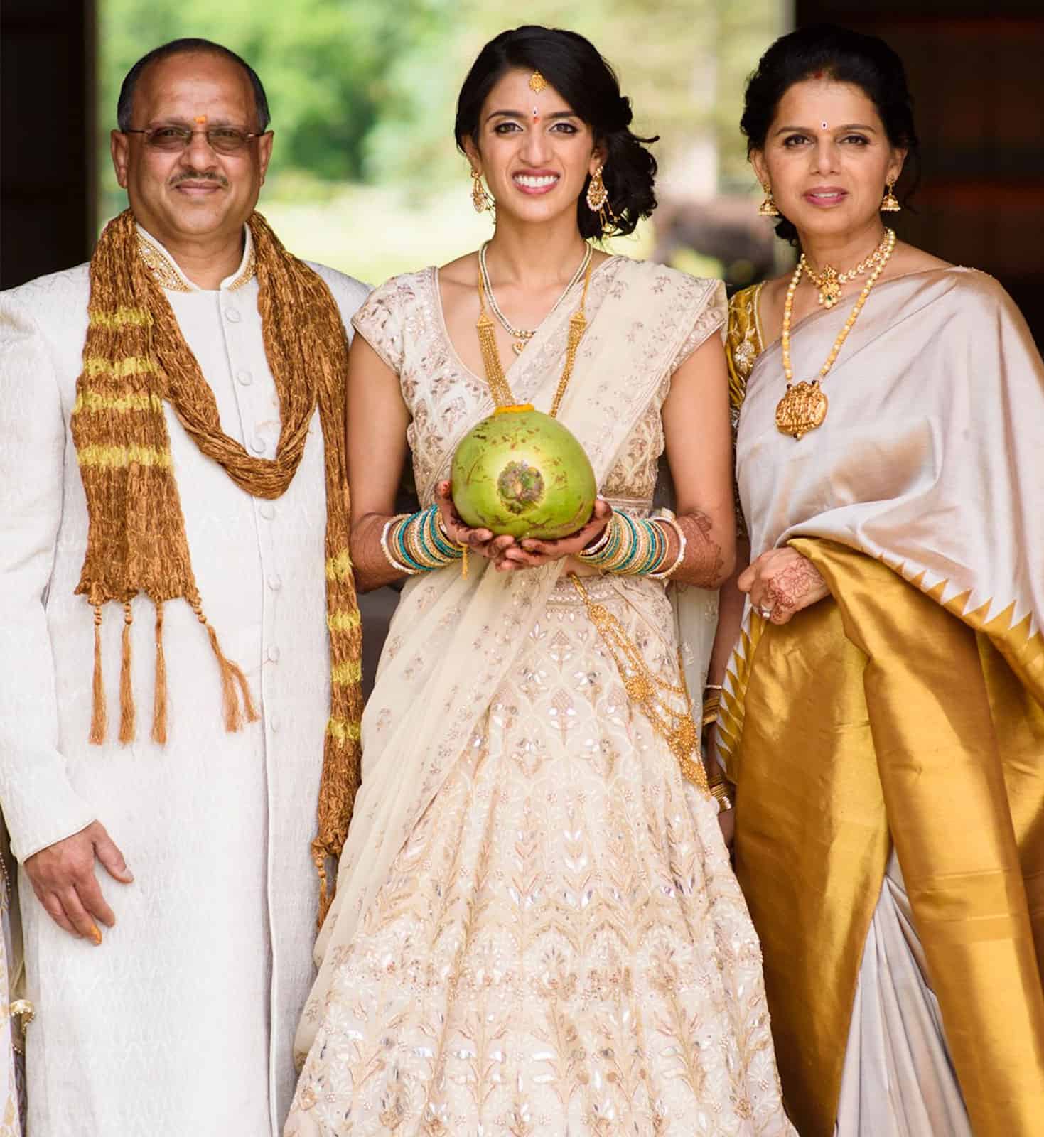 Indian-Wedding-Bride-with-Parents-Portrait